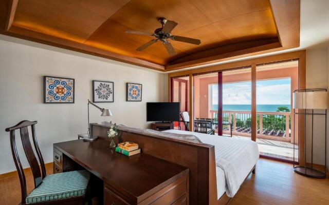 Centara Grand Beach Resort Phuket Hotel