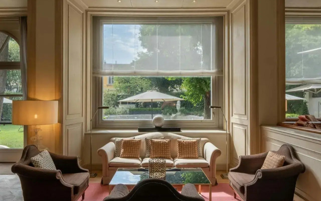 Sina Villa Medici, Autograph Collection