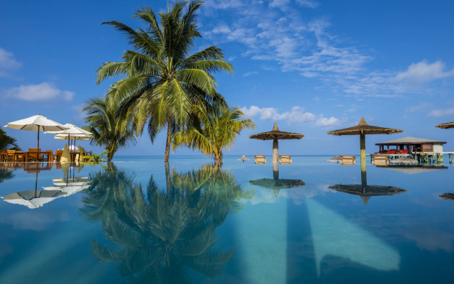 Centara Ras Fushi Resort & Spa Maldives