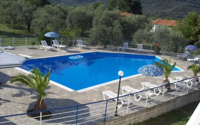 Отель Achillion