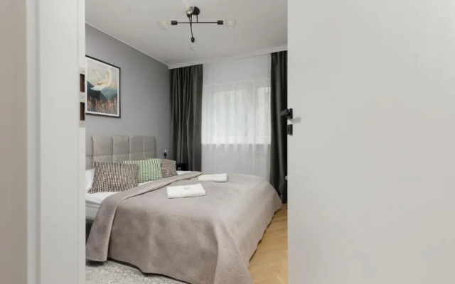 Stylish Apartment Heart of Warsaw by Noclegi Renters	