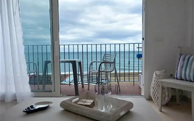 Waterfront Campezo