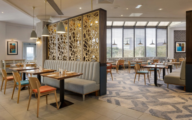 DoubleTree by Hilton Manchester Airport