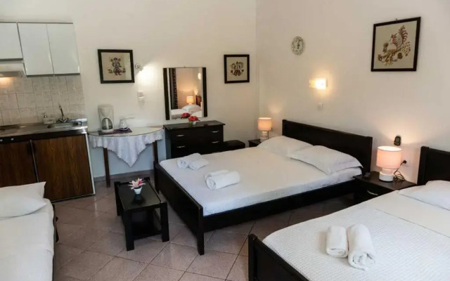 Avra Studios & Apartments