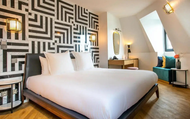 Rose Bourbon Hotel