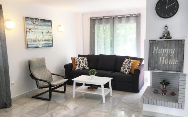 Apartamentos y Casas Serinamar Marbella