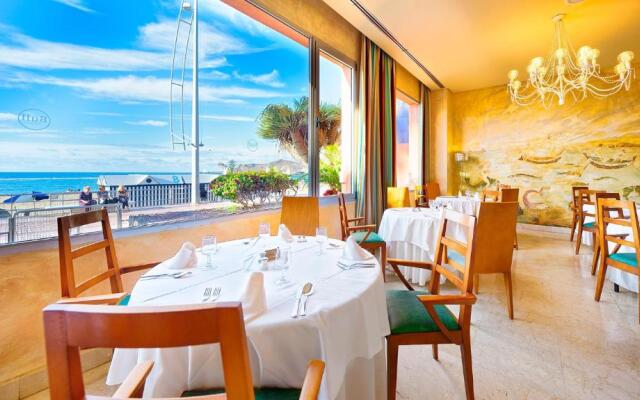Bull Reina Isabel & Spa Hotel