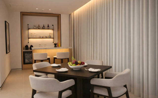 The H Hotel