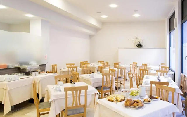 Primavera Hotel