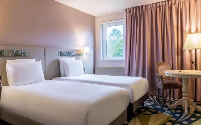 Demeures de campagne Parc du Coudray – Mercure