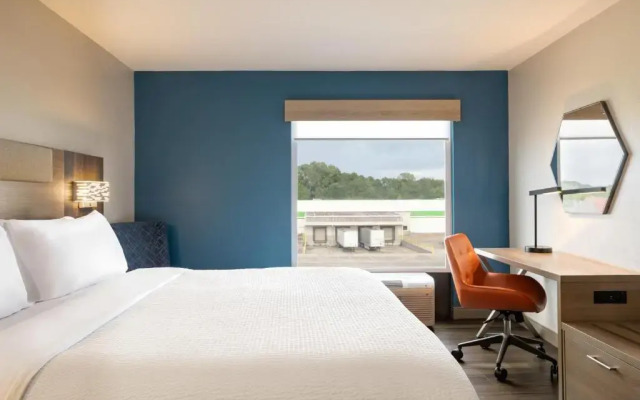 Holiday Inn Express & Suites Opelousas by IHG