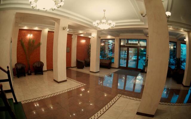 Отель Украина