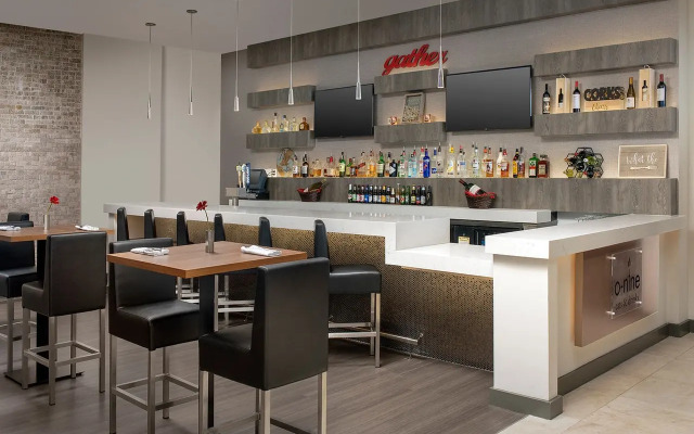 Crowne Plaza San Antonio Airport by IHG