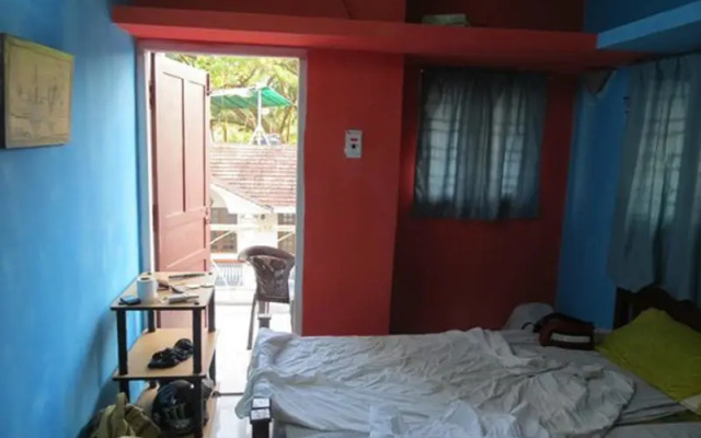Backpackers Holidays Kochin Guest House