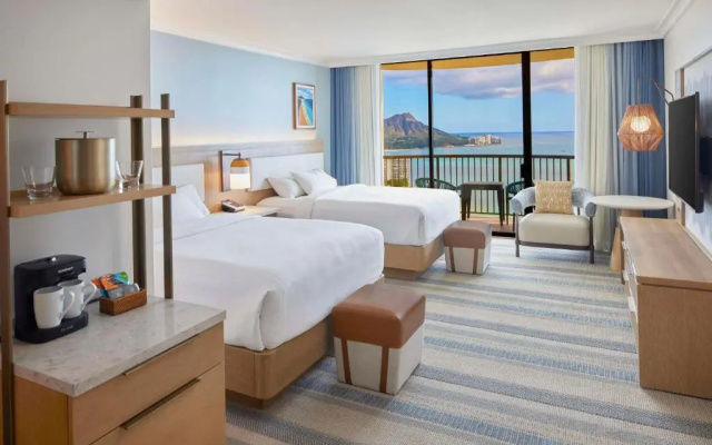 Hilton Hawaiian Village Waikiki Beach Resort - Image 7