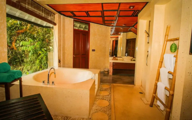 Kupu Kupu Barong Villas and Tree Spa by L'OCCITANE