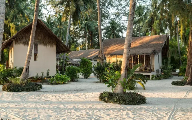 Angkana Hotel Bungalows