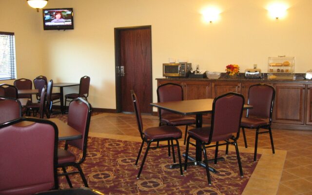 Settle Inn & Suites Linn