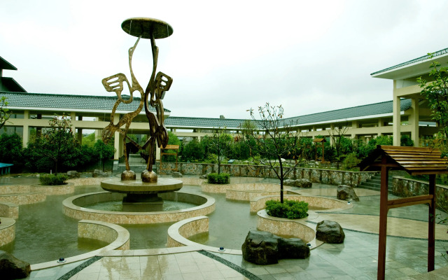 Daqin Hot Spring Hotel