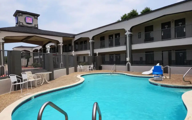 Express Inn Tomball