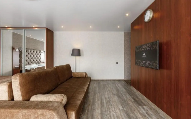 Авион на проспекте Ленина 46