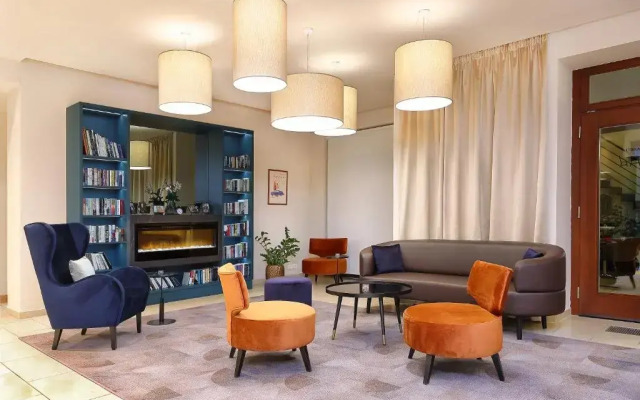 Hotel Carol