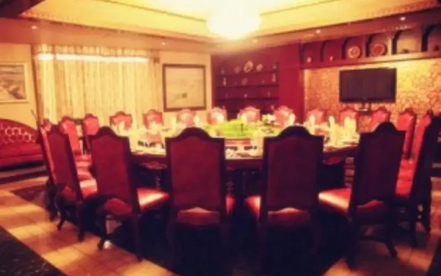 Oyo Muqam Hotel