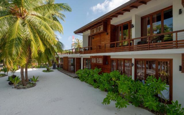 Aveyla Manta Village
