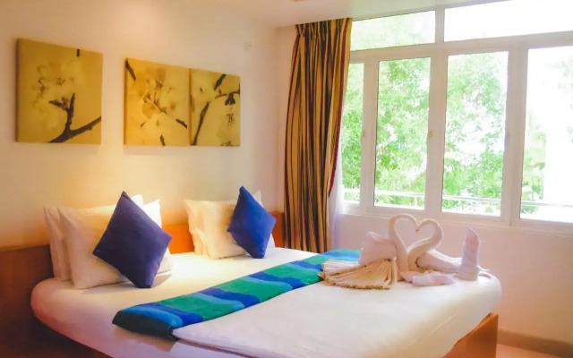 Отель Pine Lodge Maldives