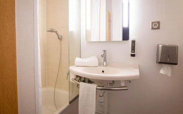 B&B HOTEL Avignon (1)