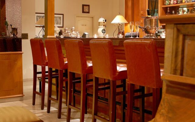 Stephanos Hotel Apts