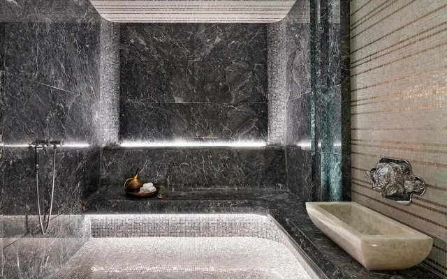 Four Seasons George V Hotel