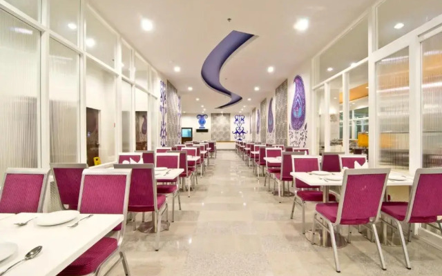 Grand Bella Hotel
