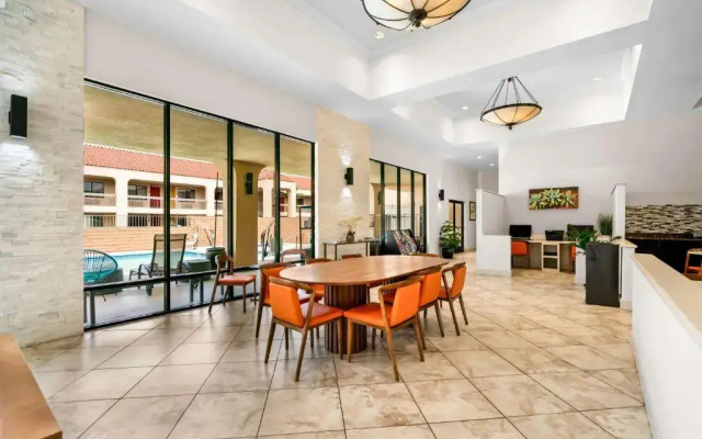 Signature Inn Hotel