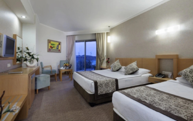 Hotel standard land view — фото 1