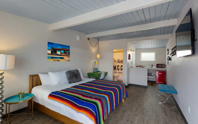 Hotel McCoy - Art, Coffee, Beer, Wine