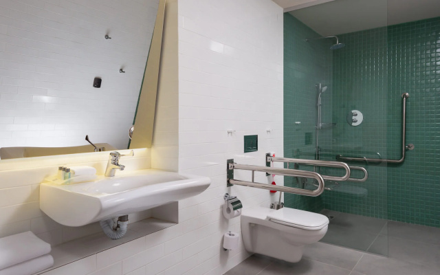 Standard Accessible Double room (full double bed) (queen size bed, handicap accessible) — фото 3