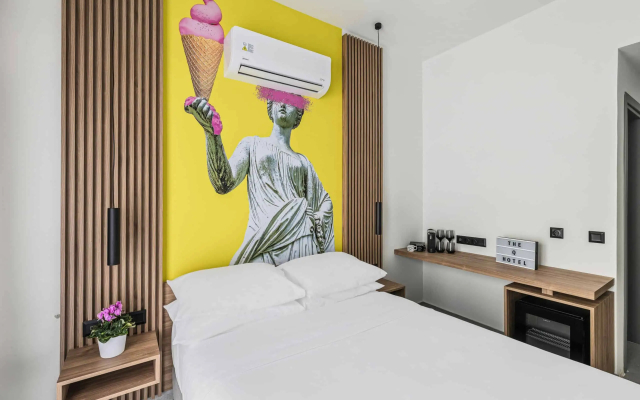 The Q Hotel