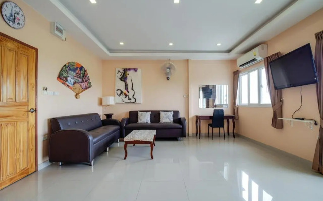 Patumnak Beach Guesthouse