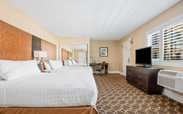 Marin Suites Hotel