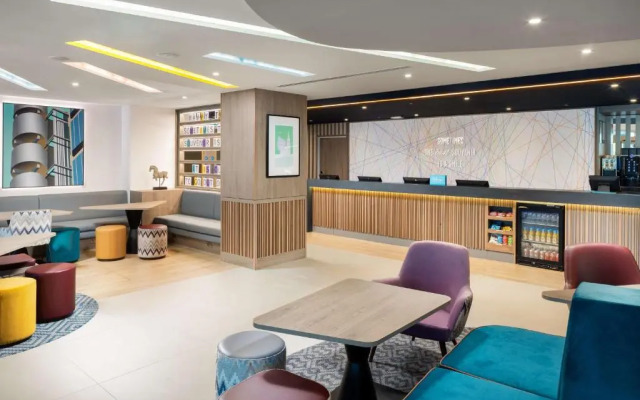 Hampton by Hilton London City