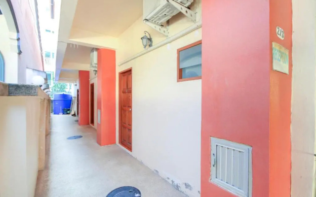 Ban Elephant Blanc Apartment