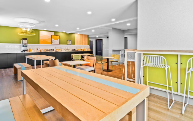 Spark by Hilton Modesto