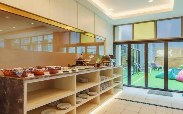 Elite Suites Patong Hotel