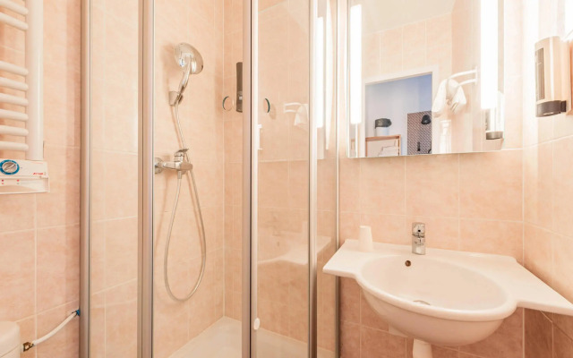 B&B Hotel Strasbourg Aéroport