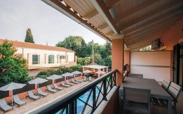 Bella De Lux Apts
