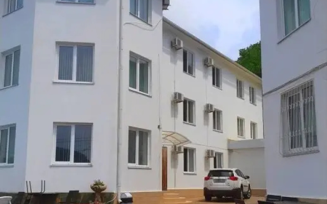 Nash Dom Guest House