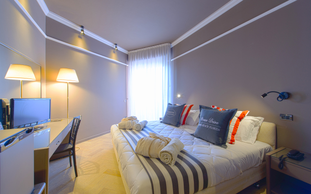 Admiral Art Hotel