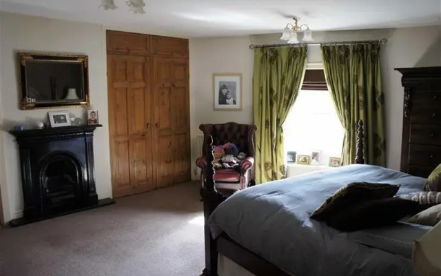 West Woodside House B&B