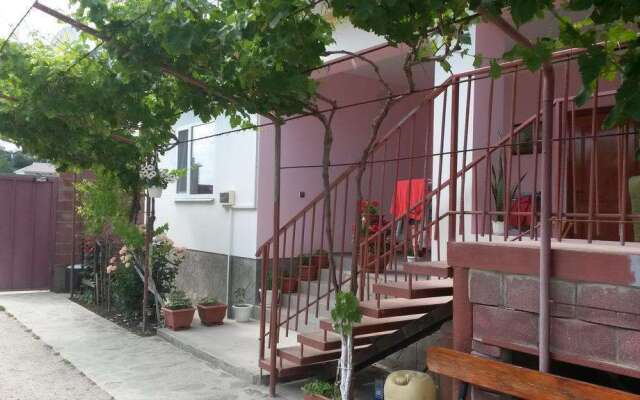 Sadla Guest House
